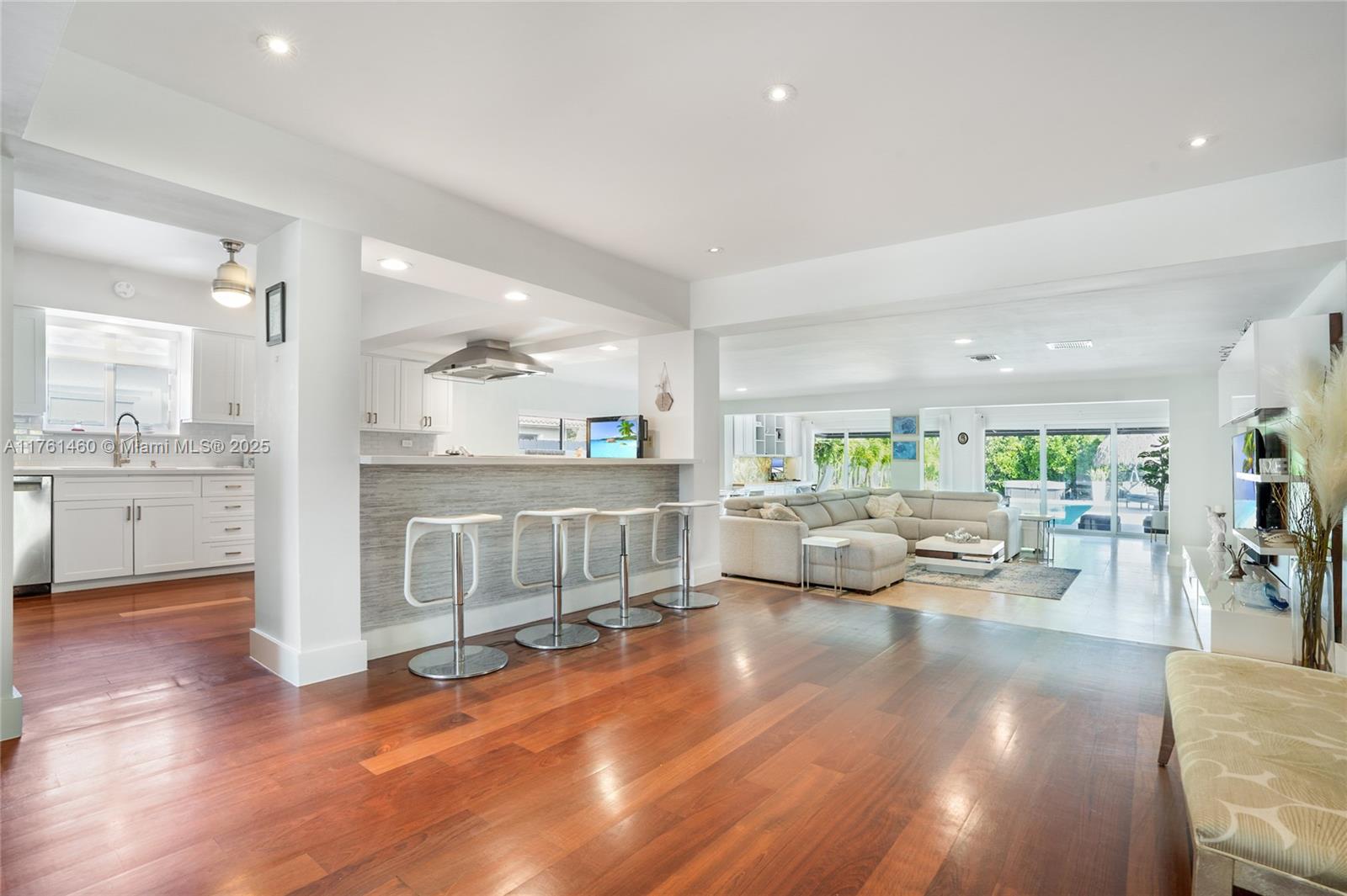 BISCAYNE POINT - Residential