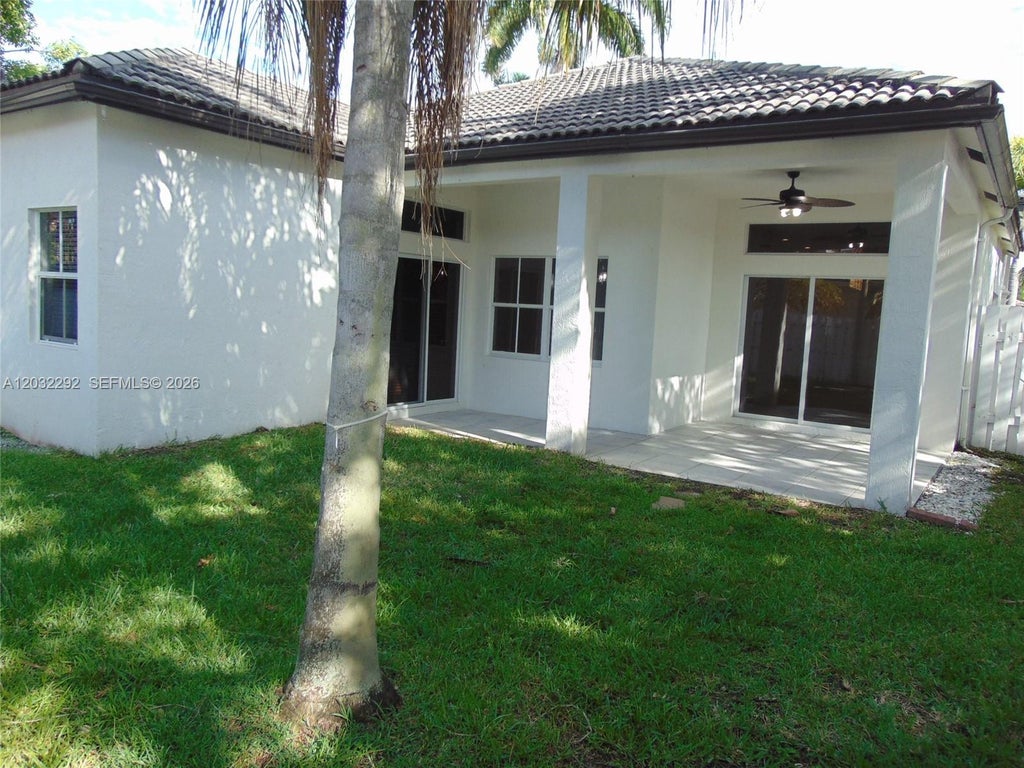 Photo of 624 Vista Meadows Dr #., Weston, FL 33327 (MLS # A12032292)