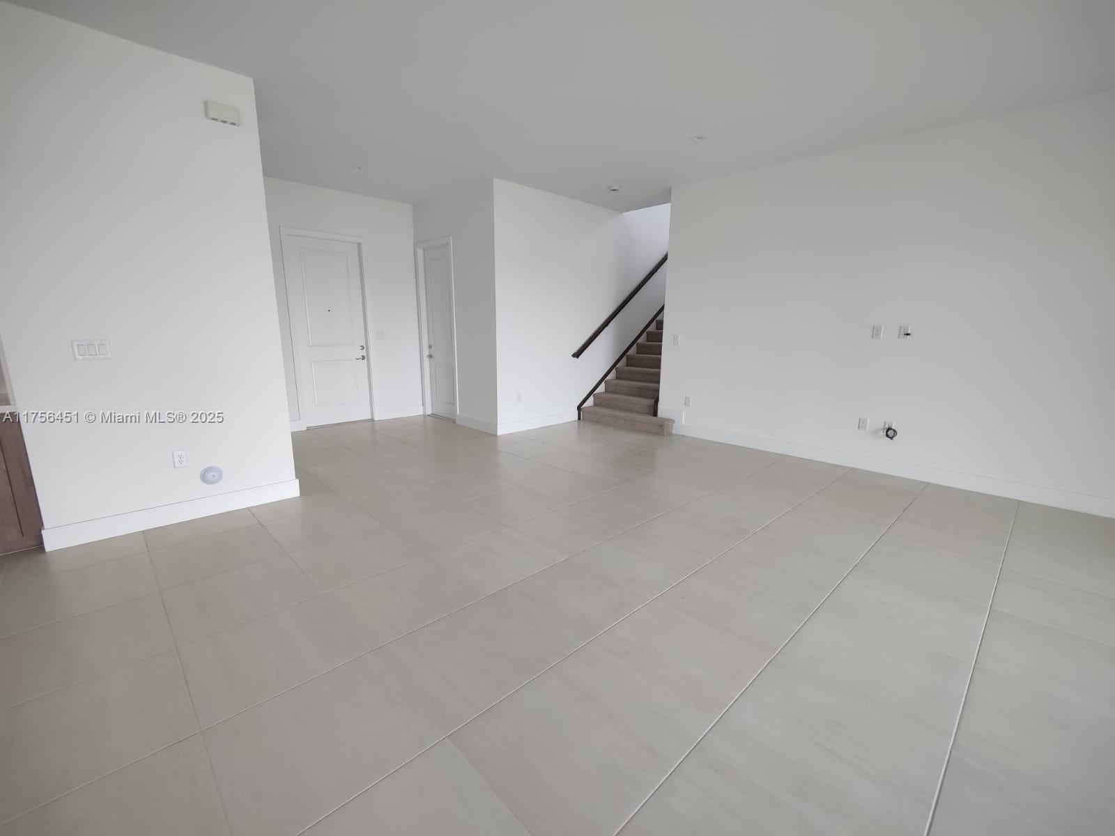 5061 Gambero Way