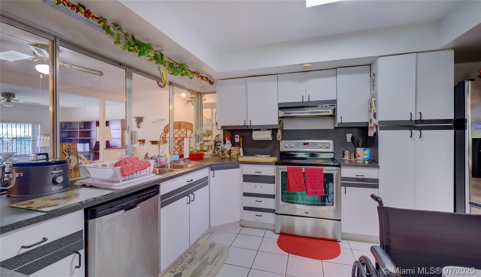 MOFFATVILLE - Residential