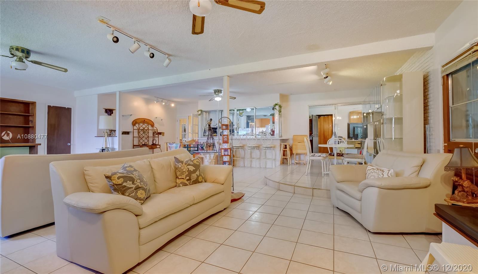 MOFFATVILLE - Residential