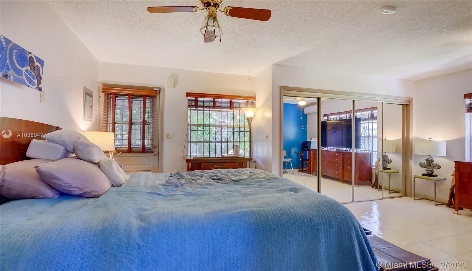 MOFFATVILLE - Residential