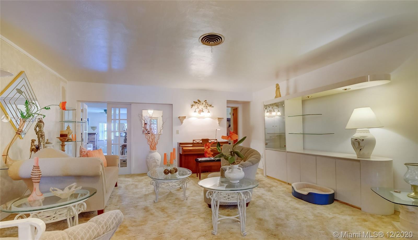 MOFFATVILLE - Residential