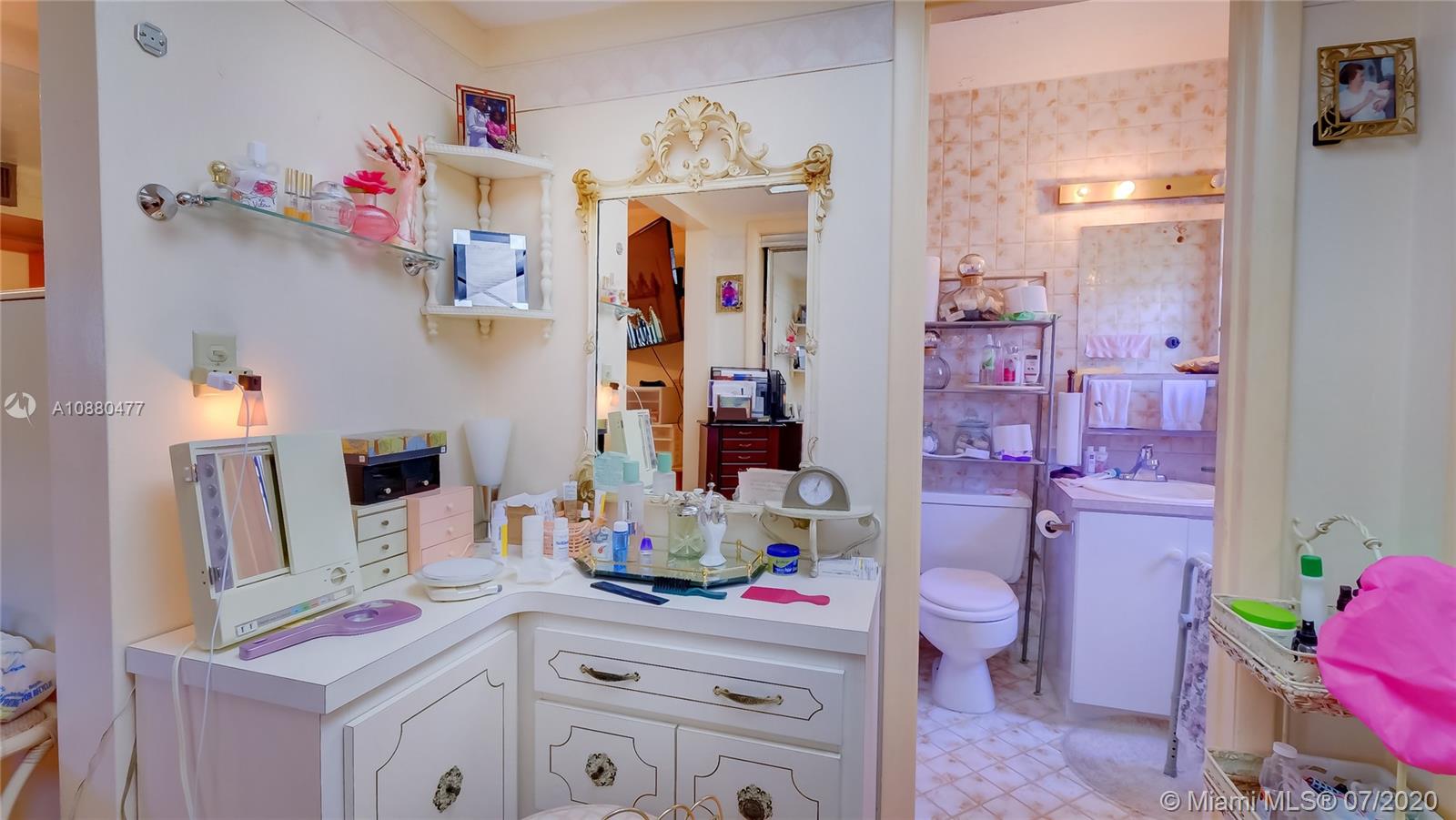 MOFFATVILLE - Residential