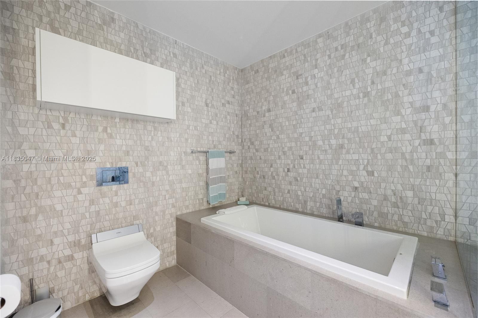 RISE CONDO - Residential Lease