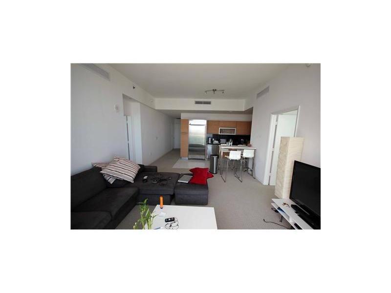THE PLAZA 851 - Residential Lease