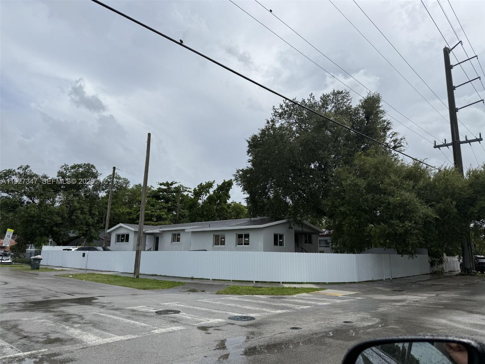 800 NW 67th St 800