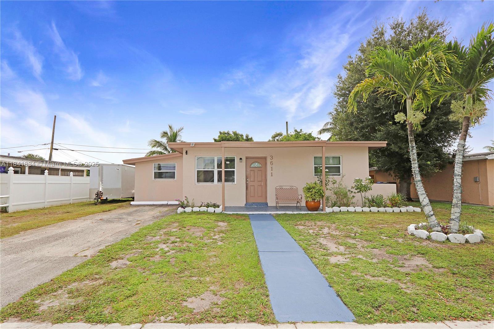 Welcome to this beautifully maintained 4-bedroom, 2-bathroom home offering the perfect blend of comfort and functionality. Step inside to discover a spacious layout featuring a comfortable living area and open concept kitchen space.
Situated in a desirable neighborhood, this home is just minutes from schools, shopping, and major highways. Don’t miss the opportunity to make this versatile and inviting property your own! Ample ROOM FOR BOAT or RV