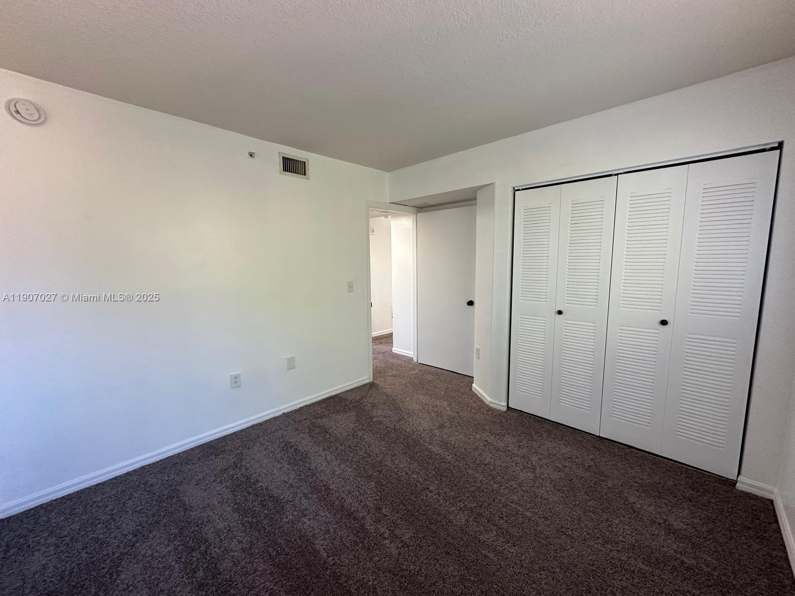 THE OAKS AT MIAMI GARDENS - Residential