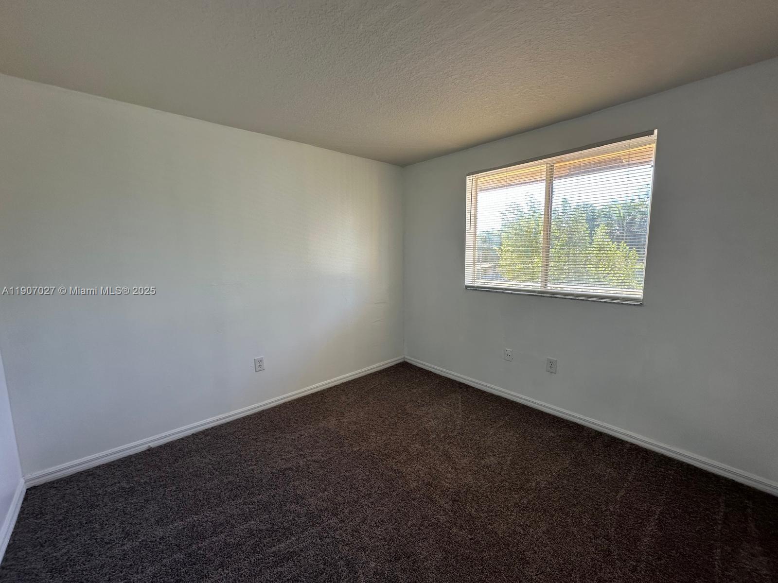 THE OAKS AT MIAMI GARDENS - Residential