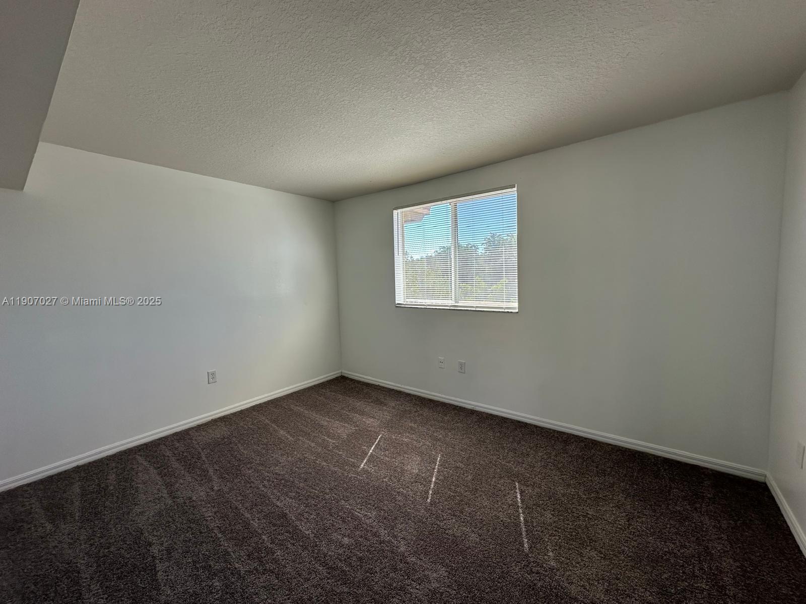 THE OAKS AT MIAMI GARDENS - Residential