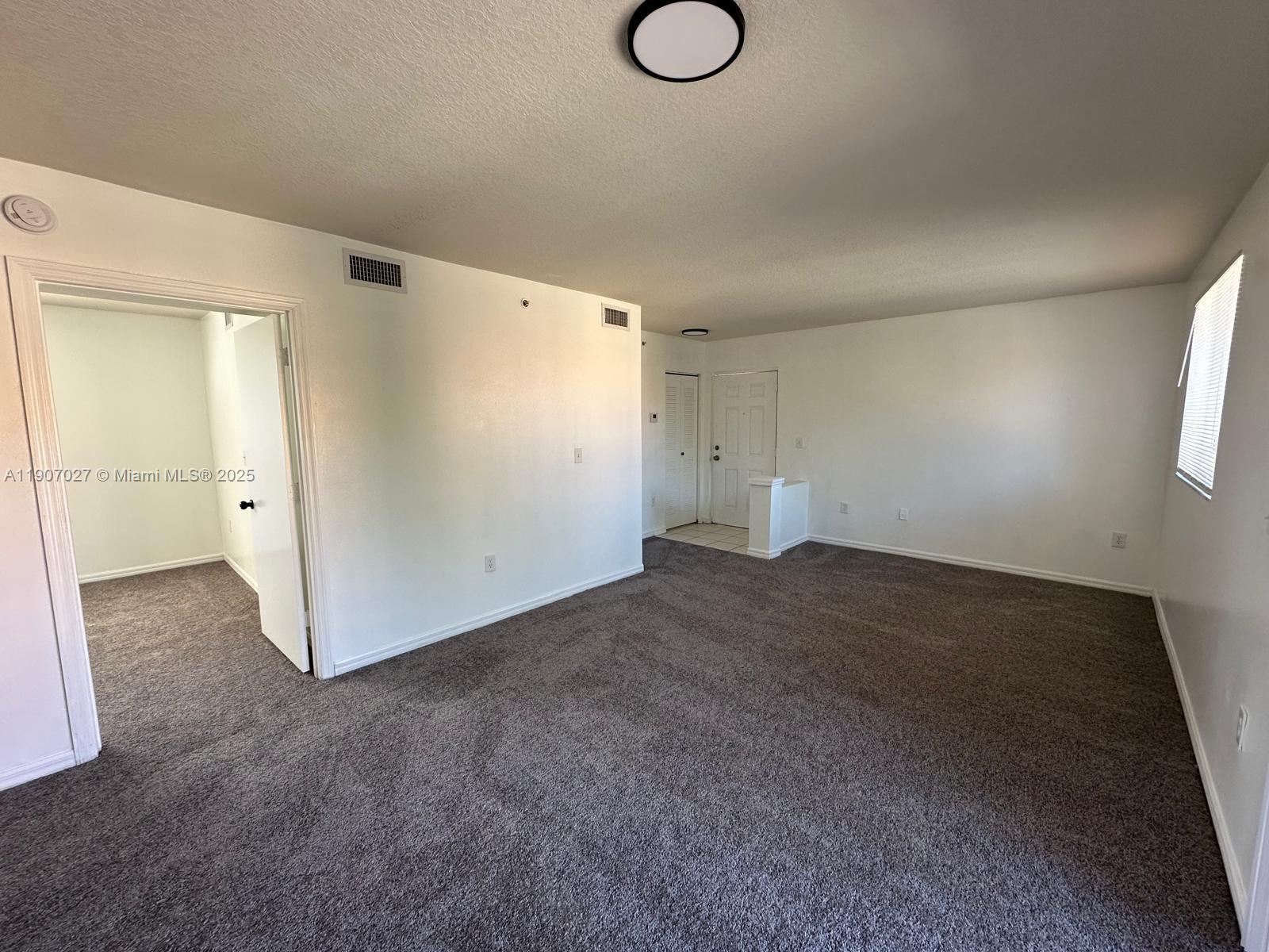 THE OAKS AT MIAMI GARDENS - Residential