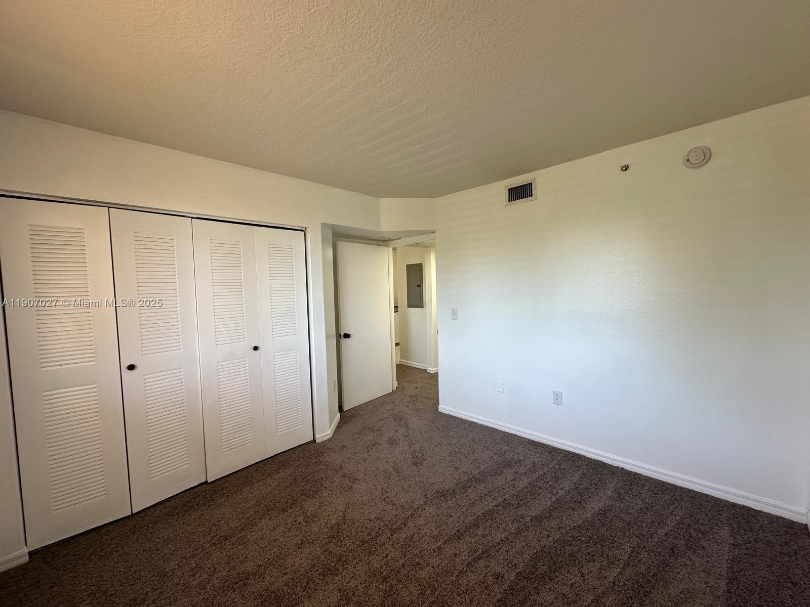 THE OAKS AT MIAMI GARDENS - Residential