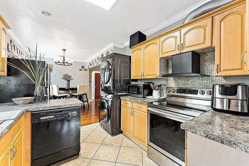 CLEVELAND TERRACE FIRST A - Residential