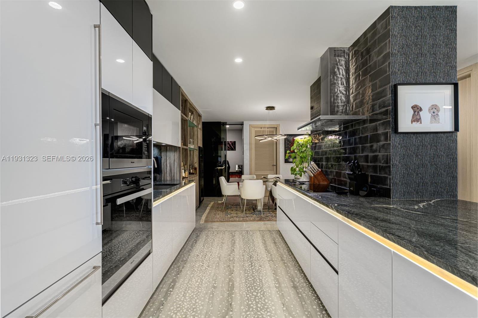 1000 Brickell Plz PH5203