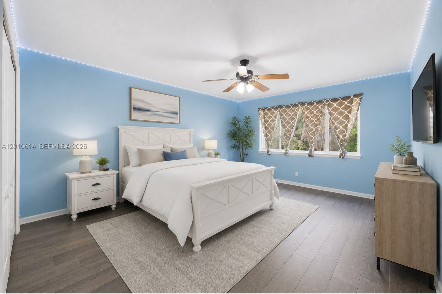 PALM POINTE - Residential