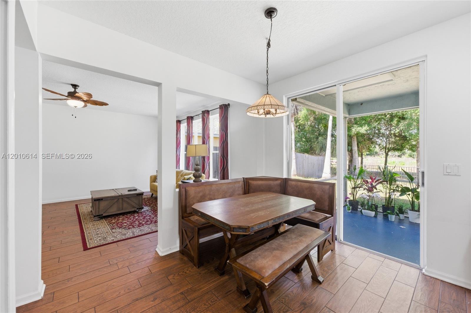 PALM POINTE - Residential