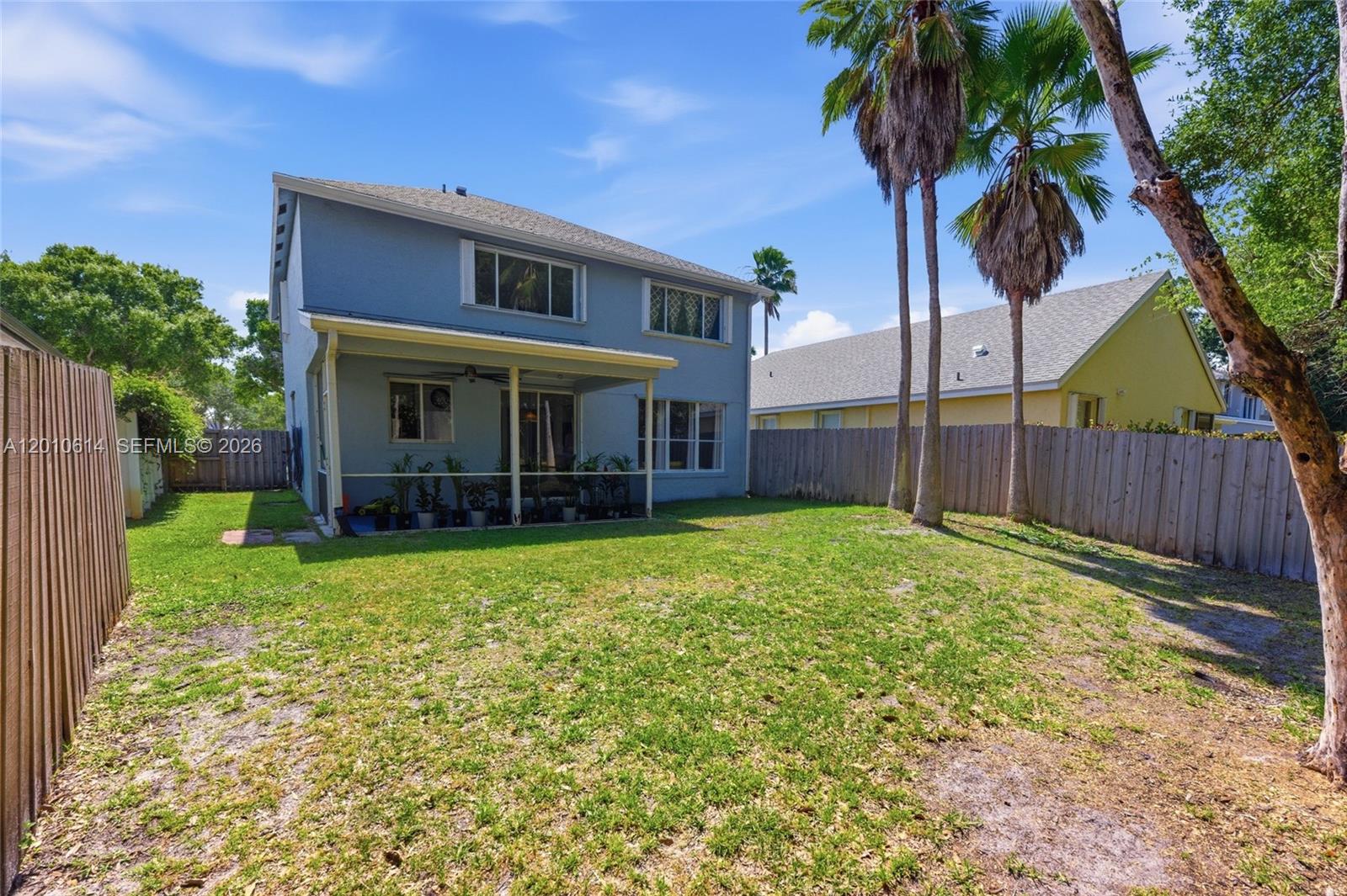 PALM POINTE - Residential