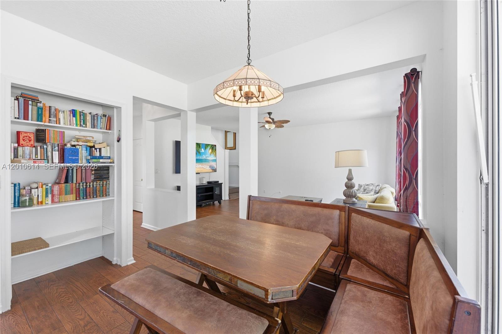 PALM POINTE - Residential