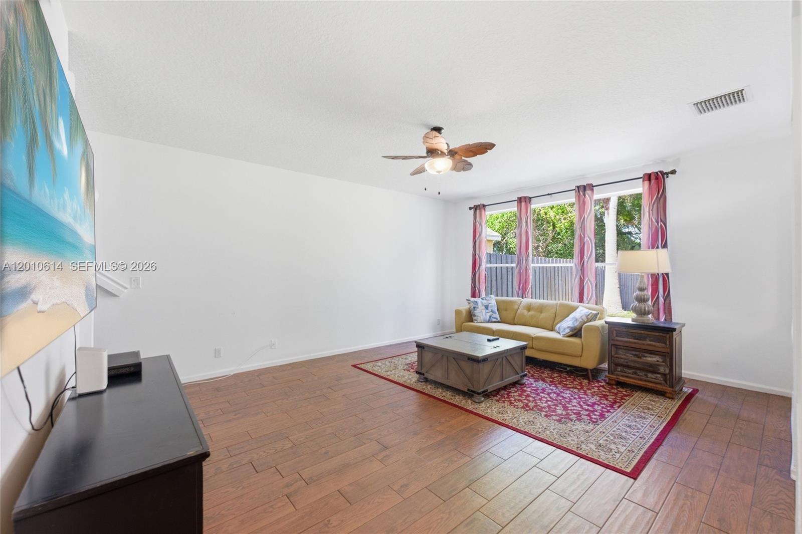 PALM POINTE - Residential