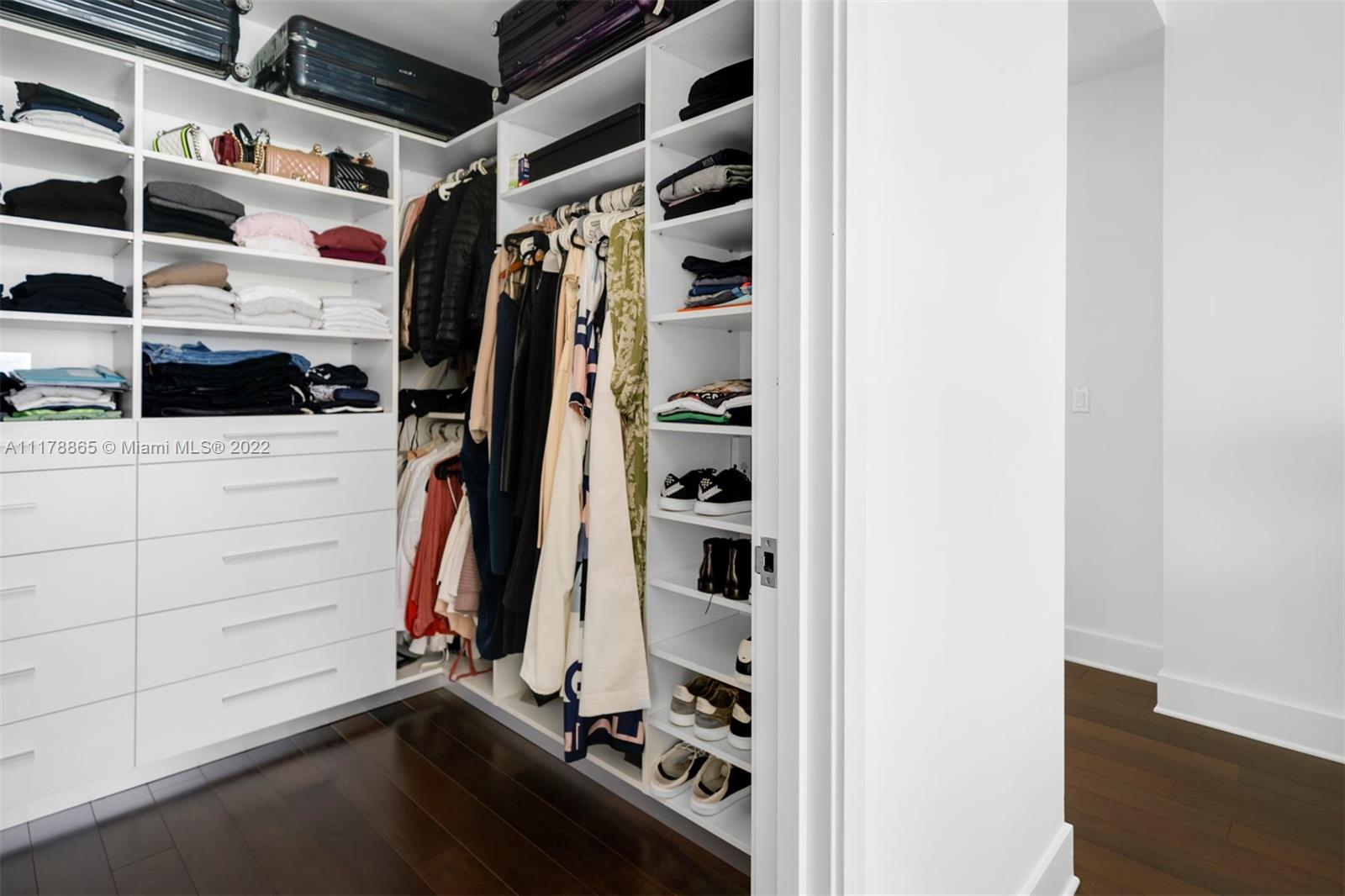 JADE SIGNATURE - Residential