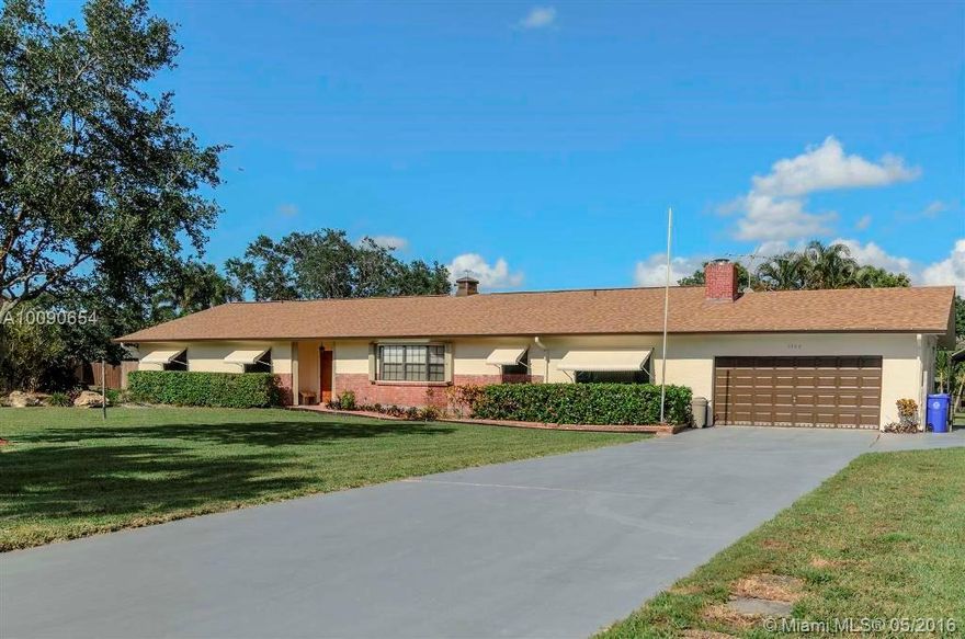 Spacious 3/2/2 Pool Home on 1.25 Acre Corner Lot in SW Ranches. Multiple Upgrades, Solar HW, Generator, Fireplace, Barn, & so MUCH MORE. A MUST SEE property!!