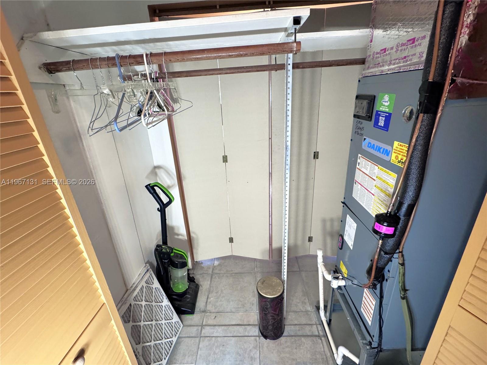 HOLLYWOOD CENTER AMEN PLA - Residential Income