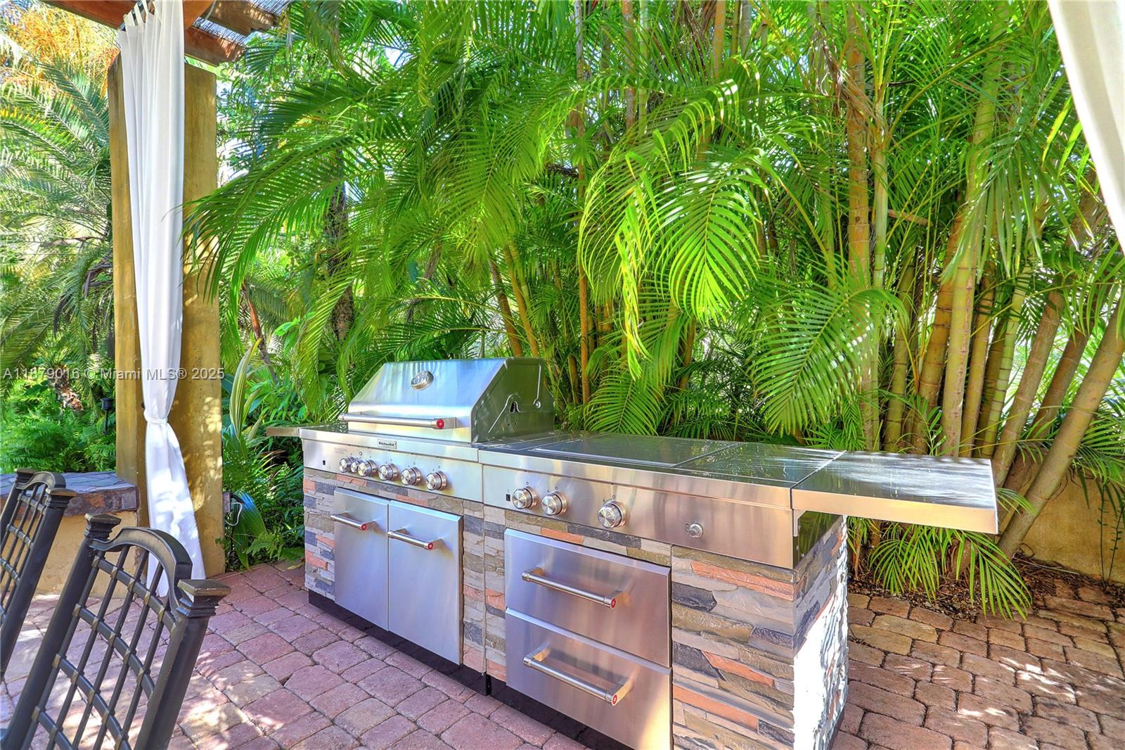 THE LANDINGS SEC 1 - Residential Lease