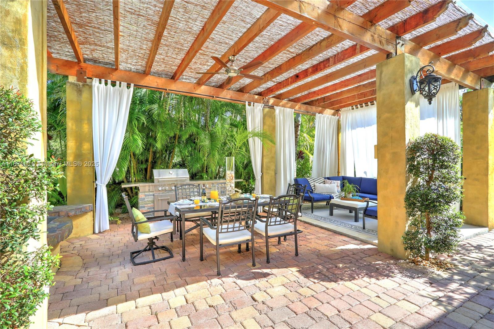 THE LANDINGS SEC 1 - Residential Lease