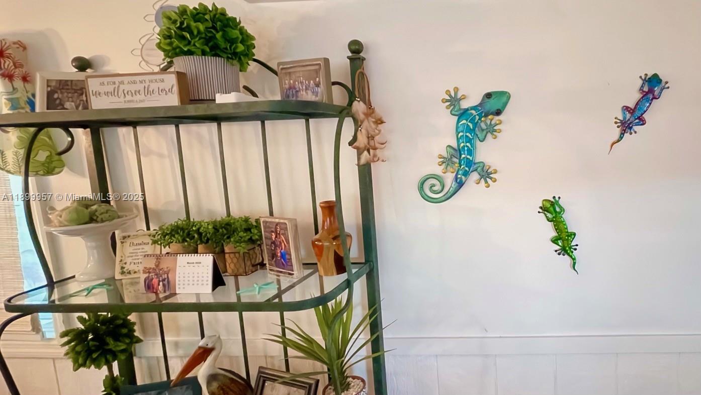 THUNDERBIRD MOBILE HOMES - Residential