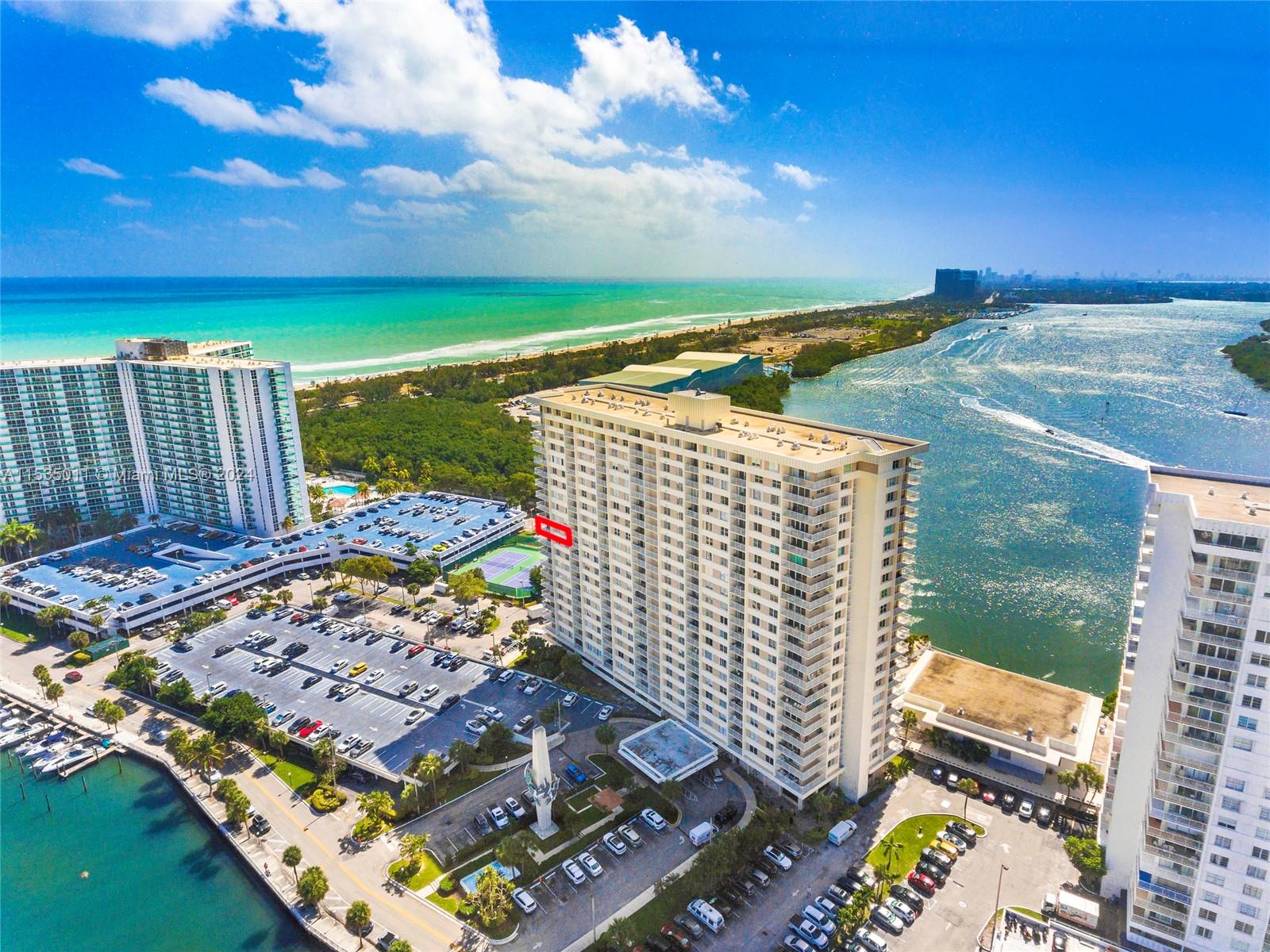 300 Bayview Dr 1215