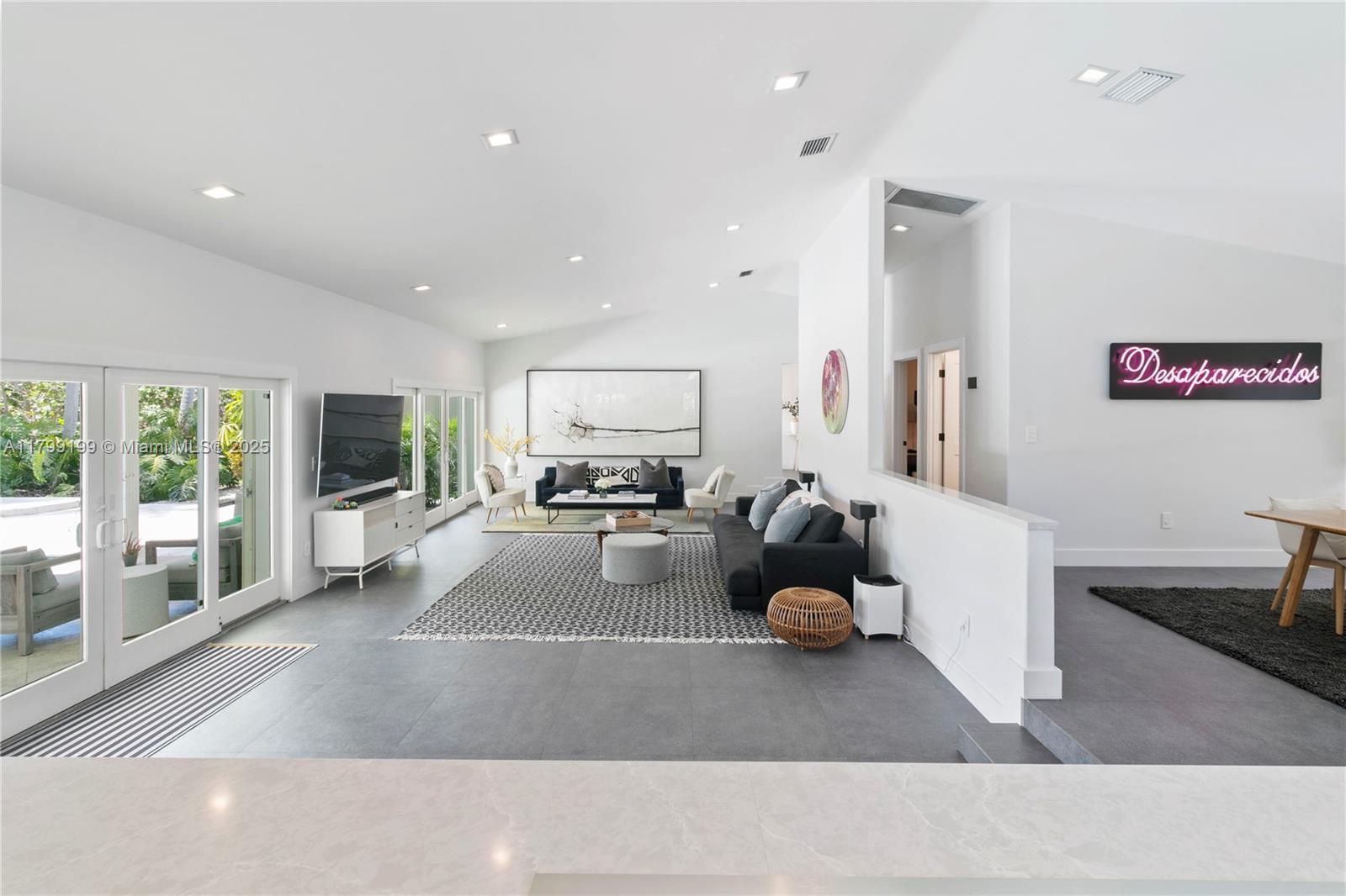 COWAN COVIN ACRES - Residential