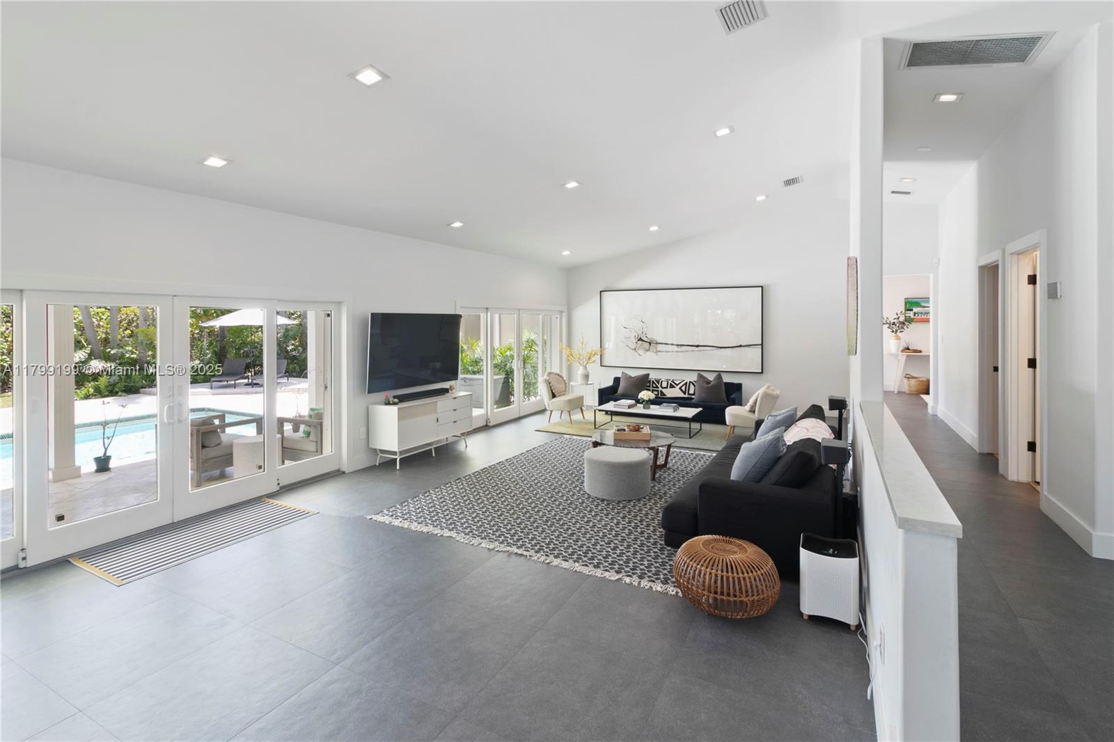 COWAN COVIN ACRES - Residential