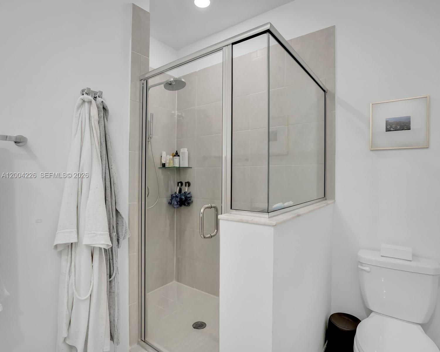 PINE ISLE - Residential