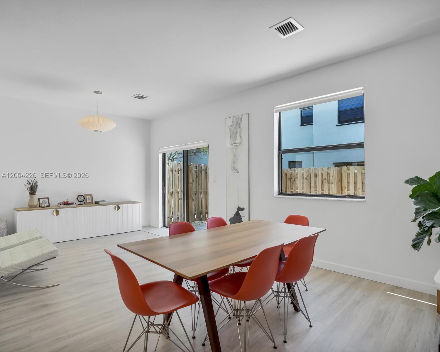 PINE ISLE - Residential