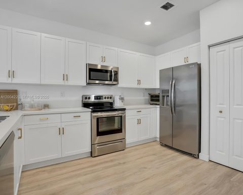 Tiny photo for Homestead, FL 33033 (MLS # A12004226)