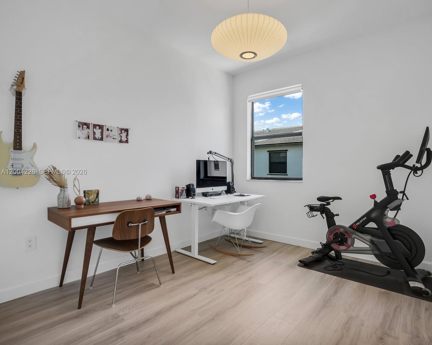 PINE ISLE - Residential