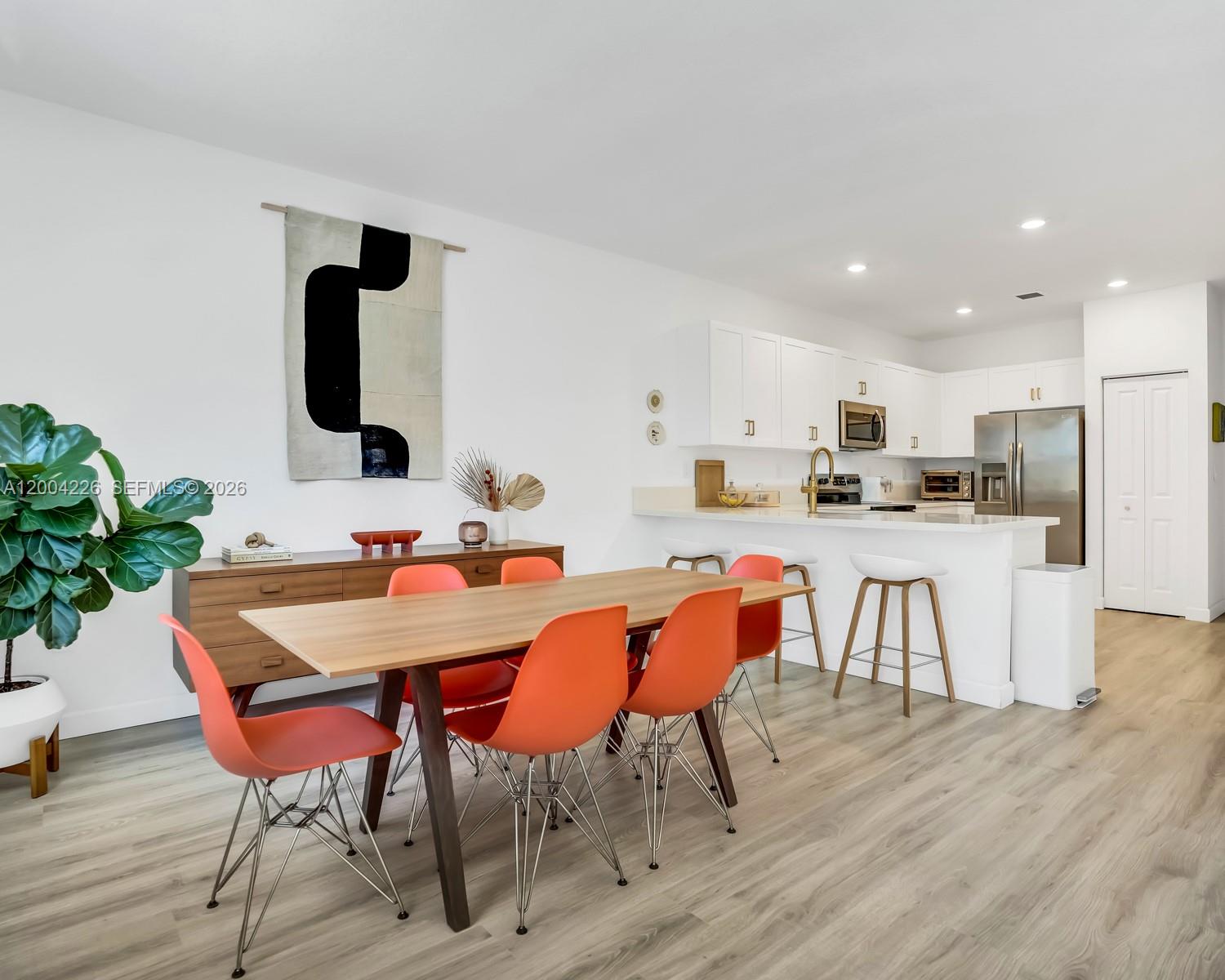 PINE ISLE - Residential