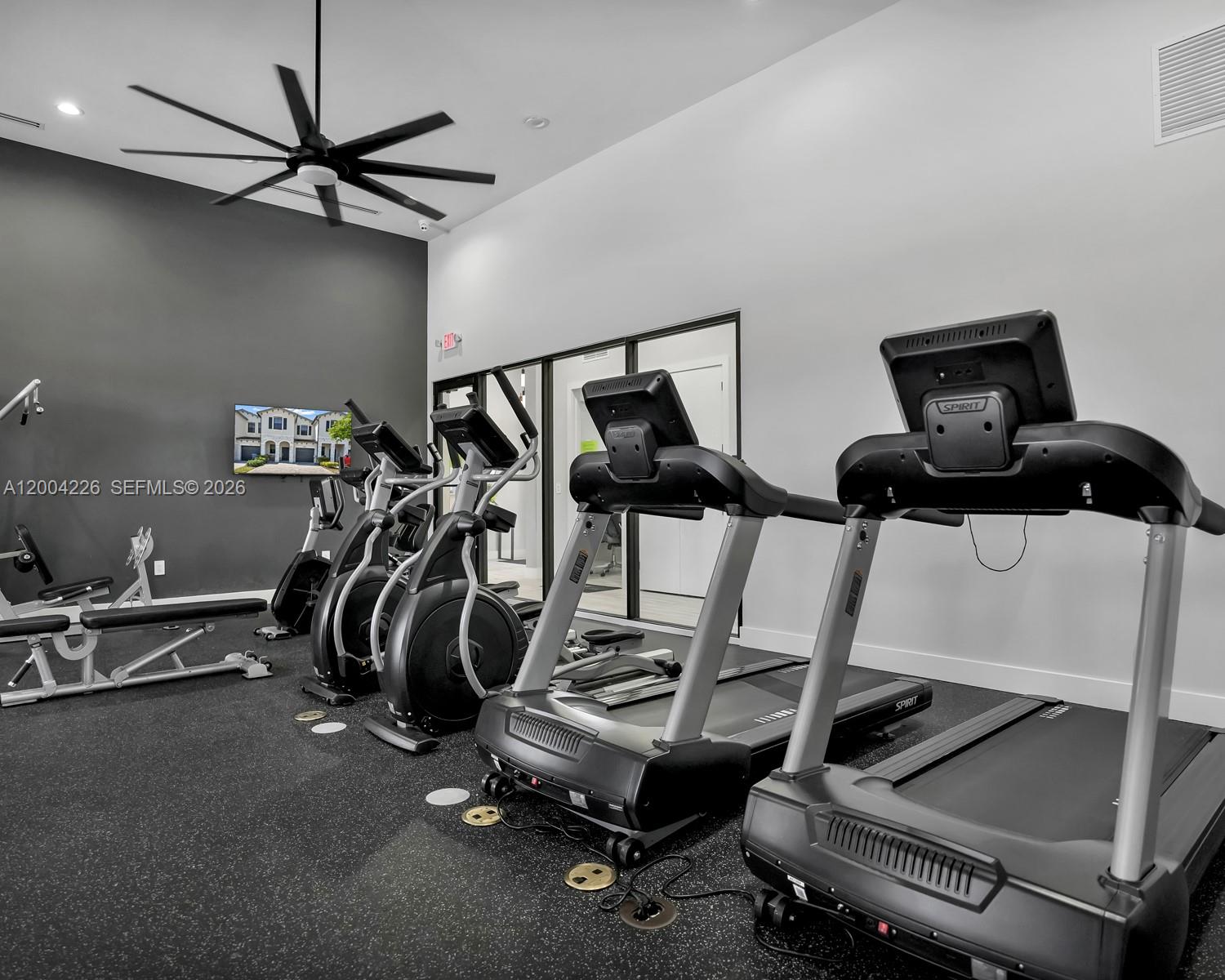 PINE ISLE - Residential