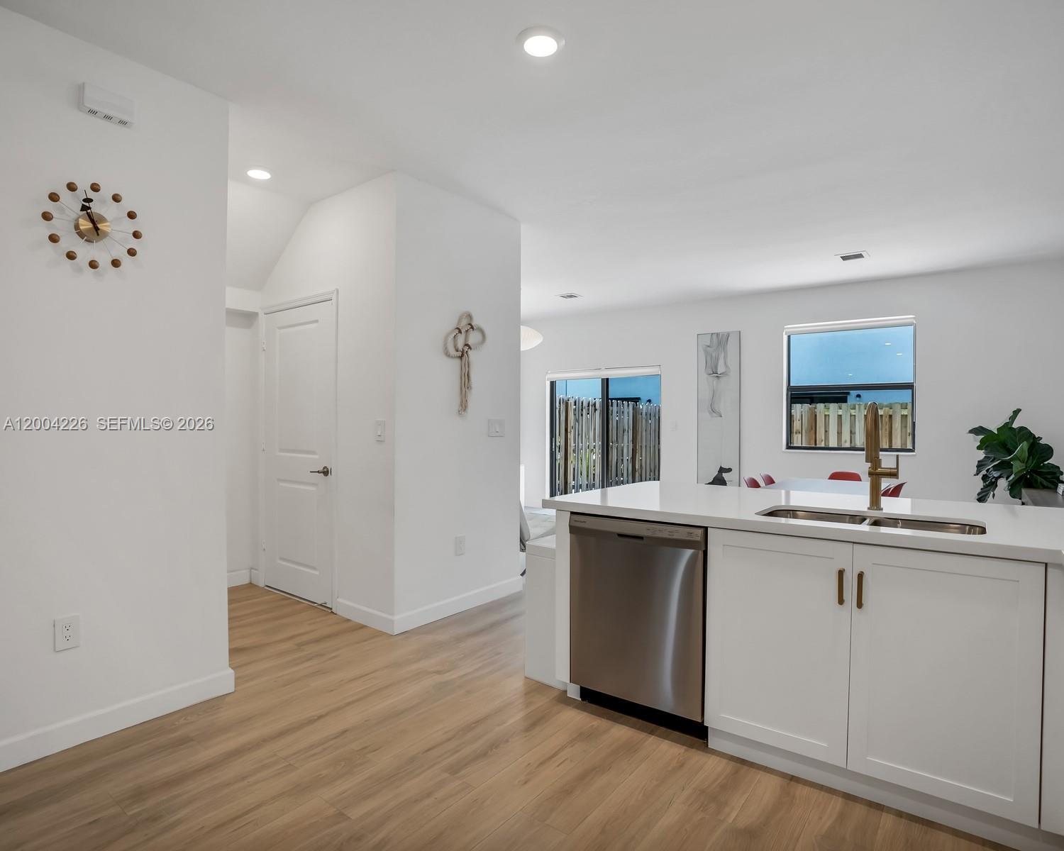 PINE ISLE - Residential