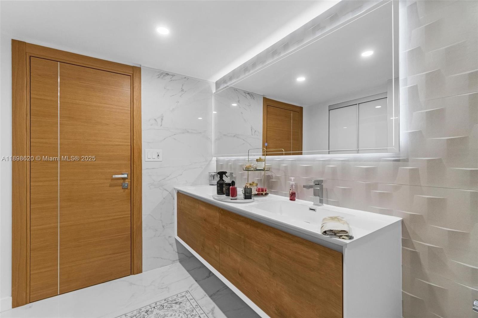 OCEANVIEW PARK CONDO - Residential