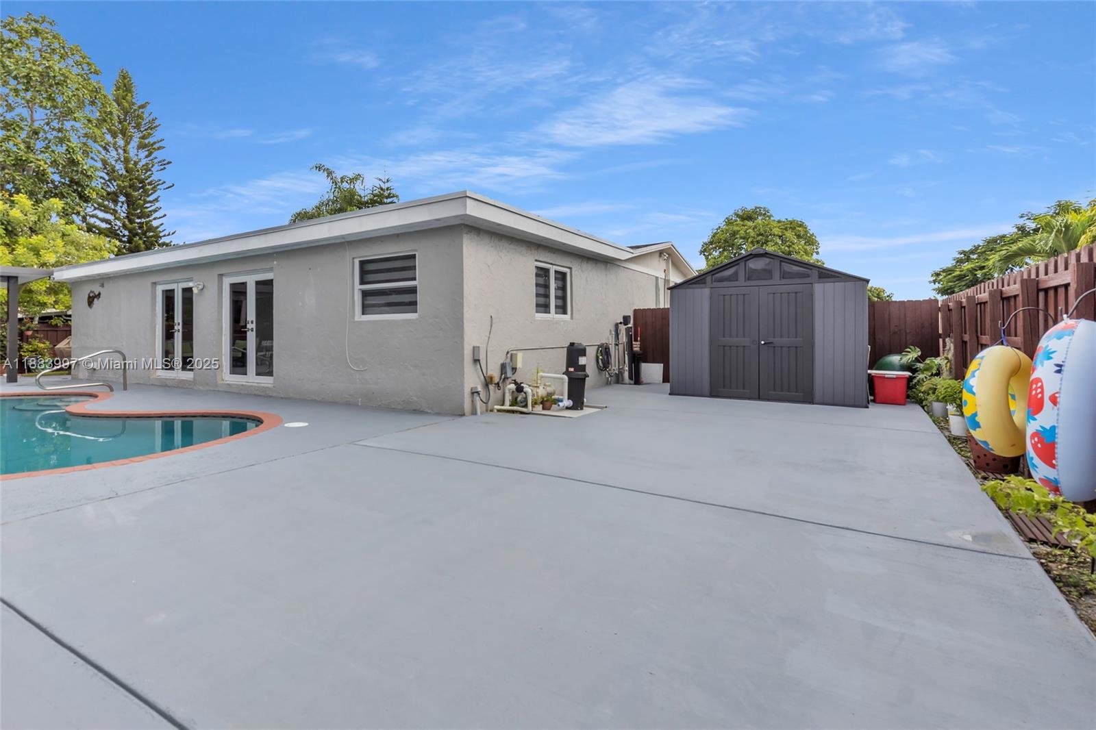 SCHOOL HOUSE SUB - Residential Lease