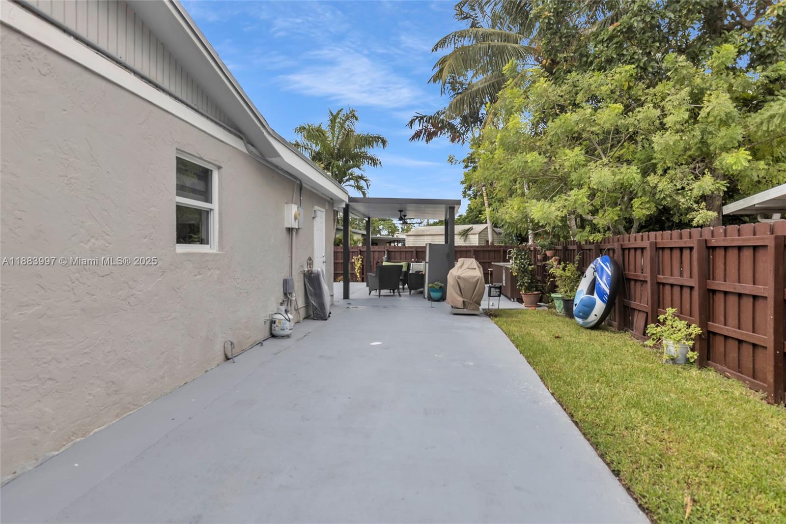 SCHOOL HOUSE SUB - Residential Lease