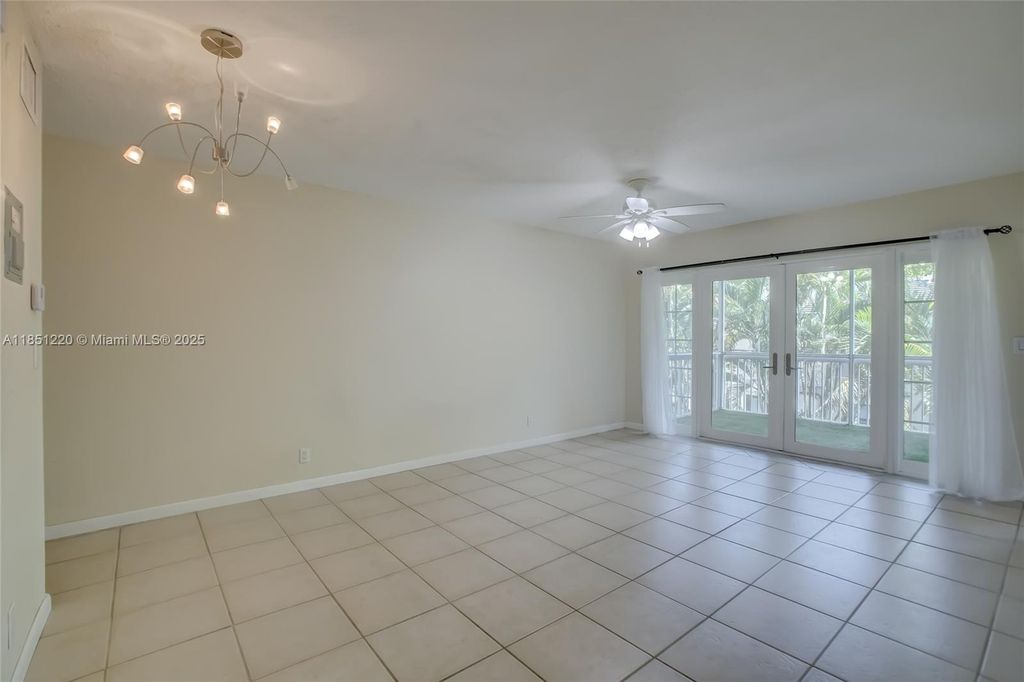 Photo of 2424 SE 17th St #B215, Fort Lauderdale, FL 33316 (MLS # A11851220)