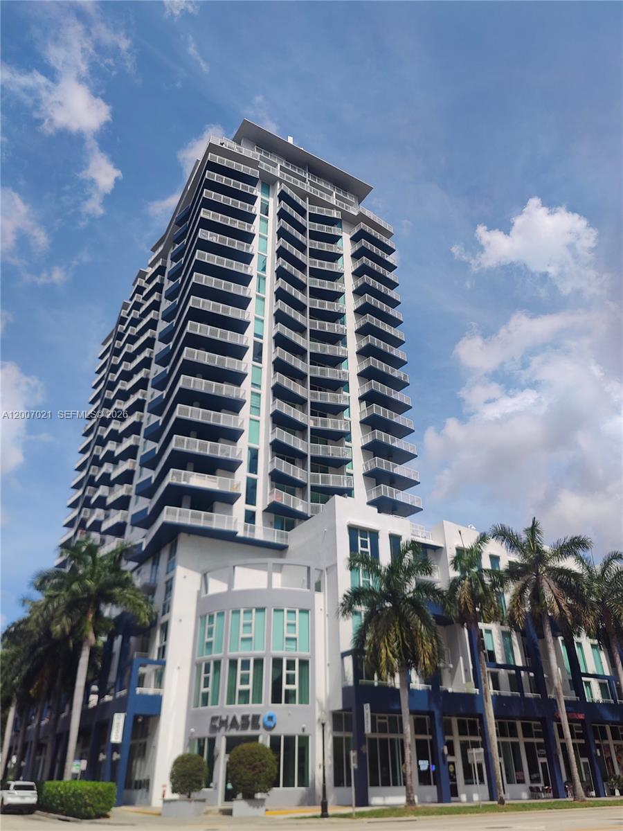 1800 BISCAYNE PLAZA CONDO - Residential