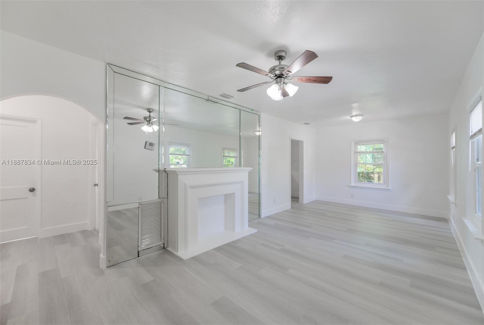 N MIAMI ESTATES - Residential