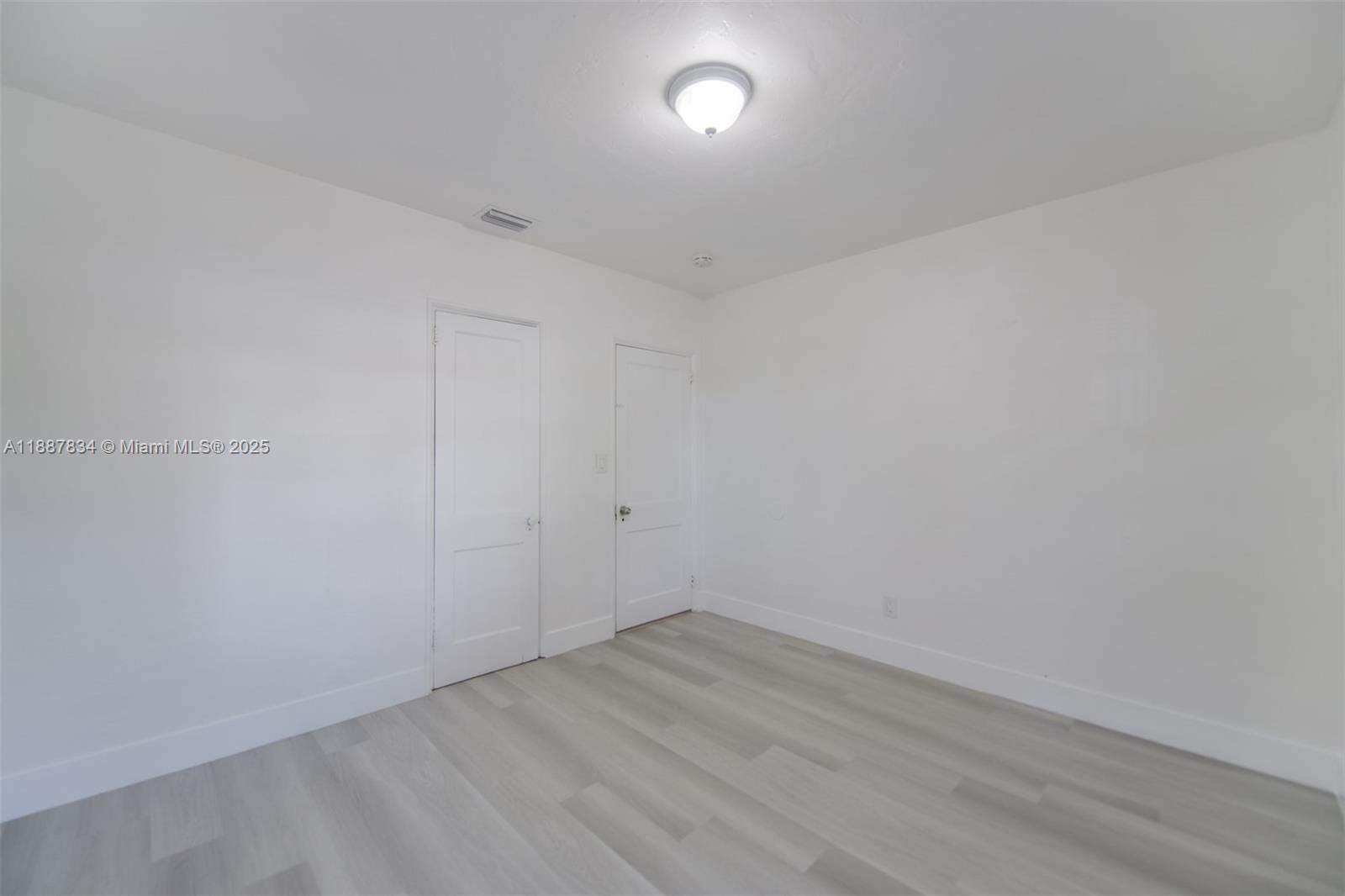 N MIAMI ESTATES - Residential