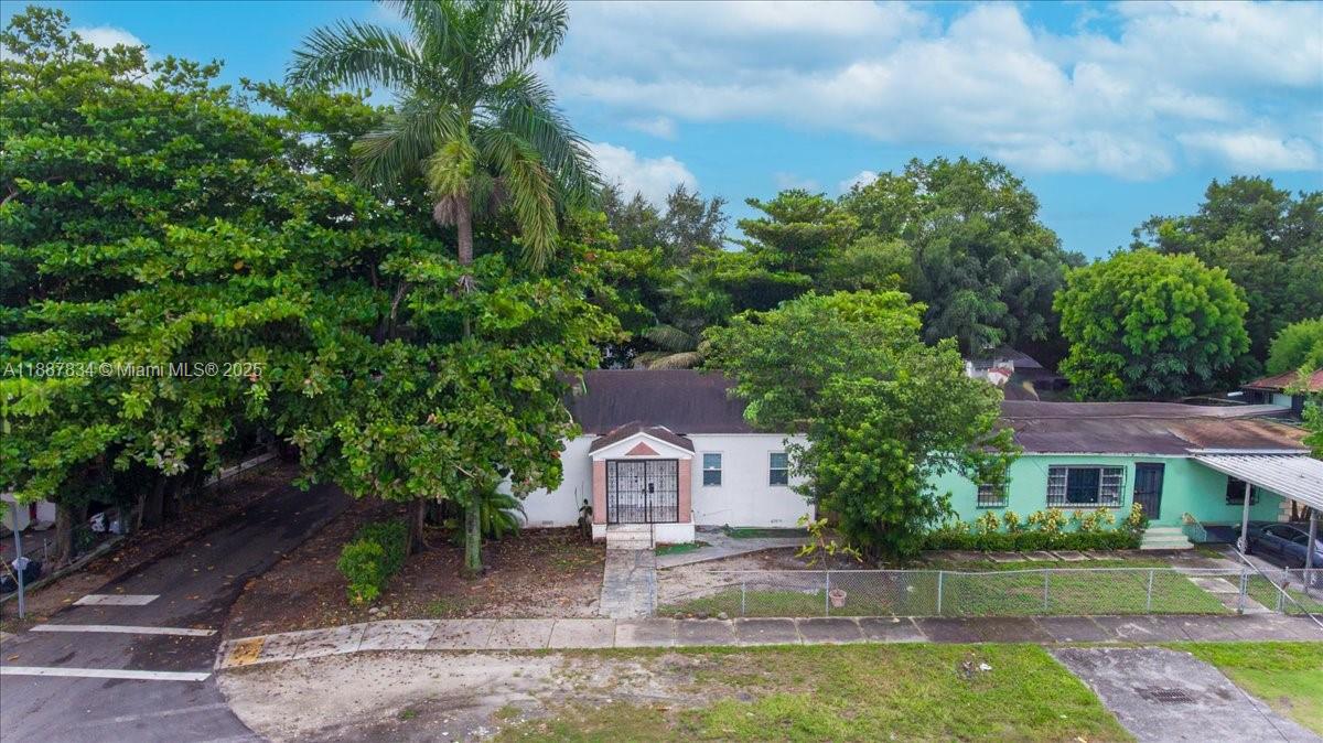 N MIAMI ESTATES - Residential