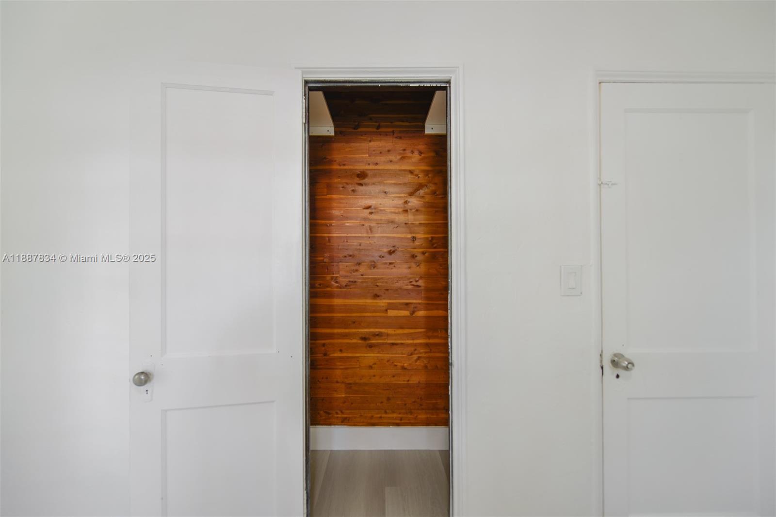 N MIAMI ESTATES - Residential