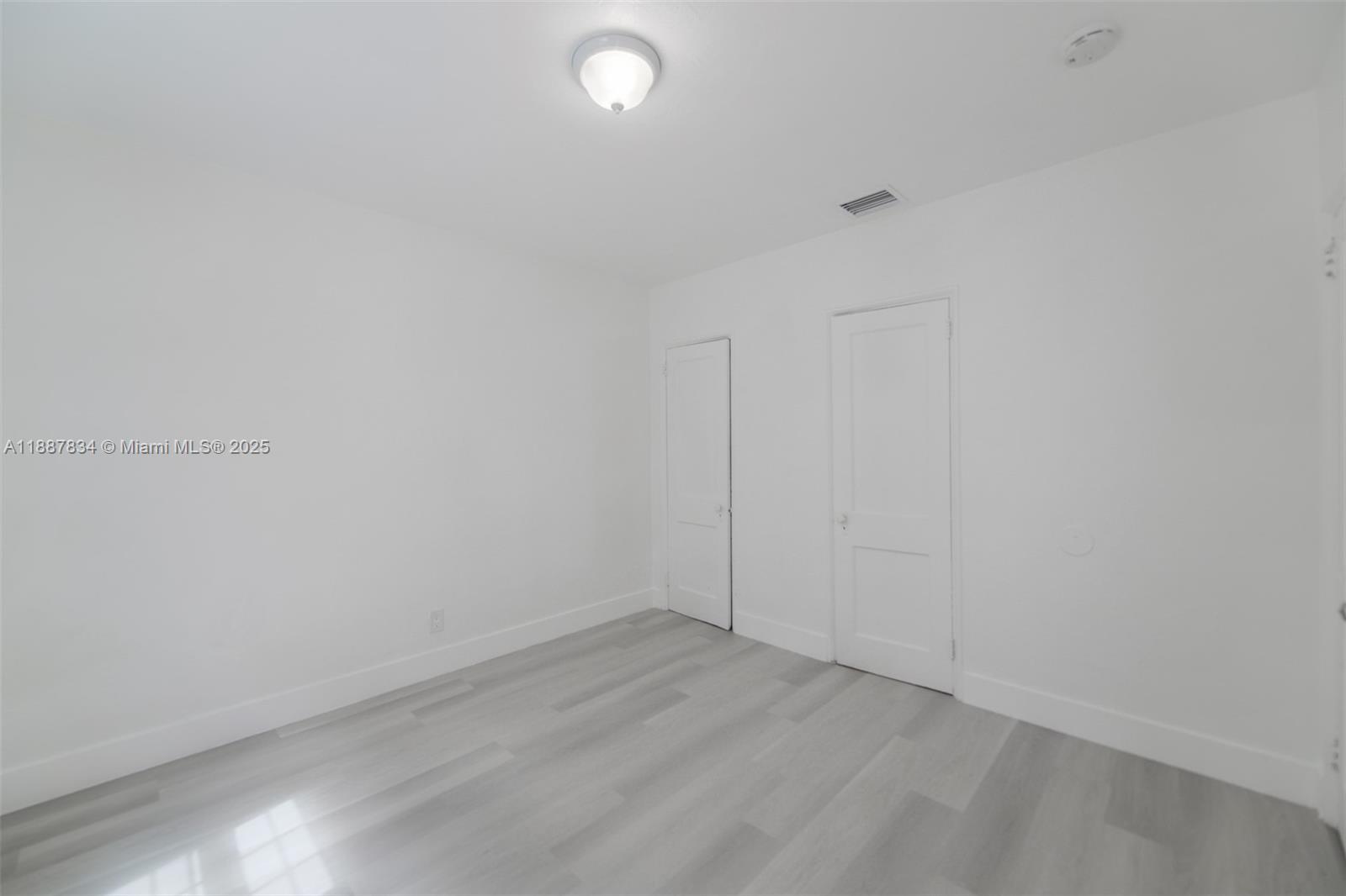 N MIAMI ESTATES - Residential